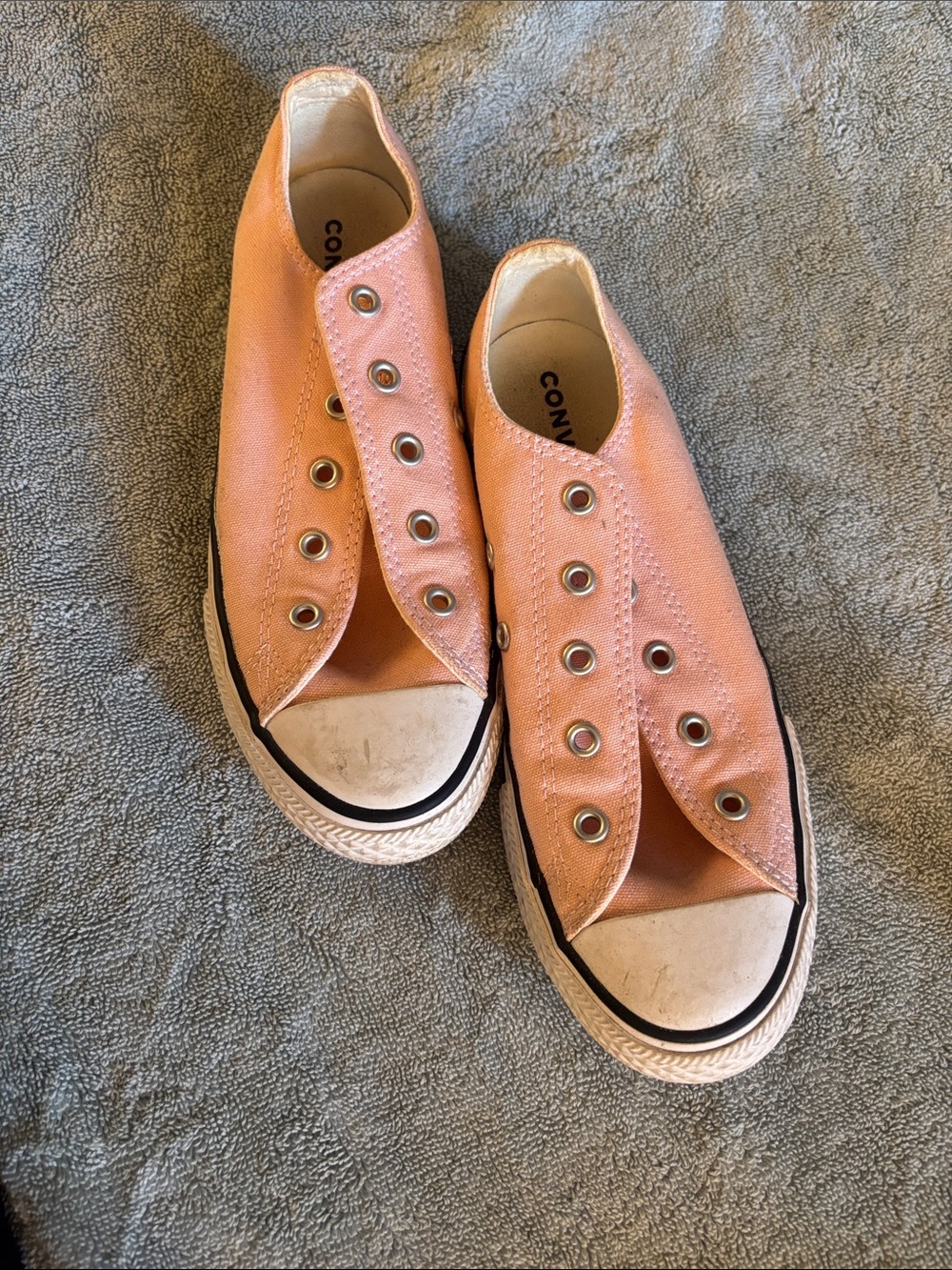 Converse Chuck Taylor All Star low top youth size 3
